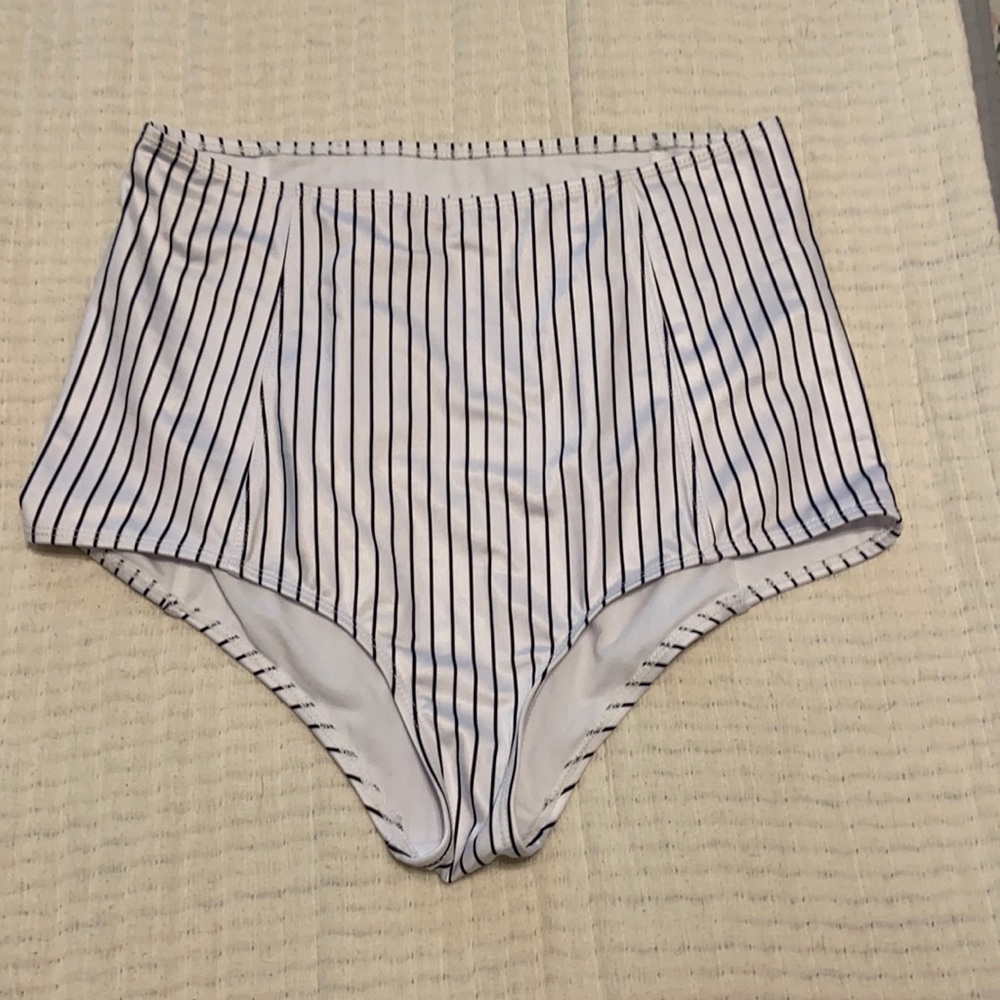 Kortni Jeane stripped printed high-waisted bottoms